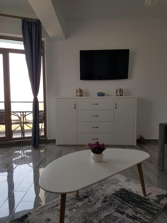 Frontal View By Twin Residence Mamaia Eksteriør bilde