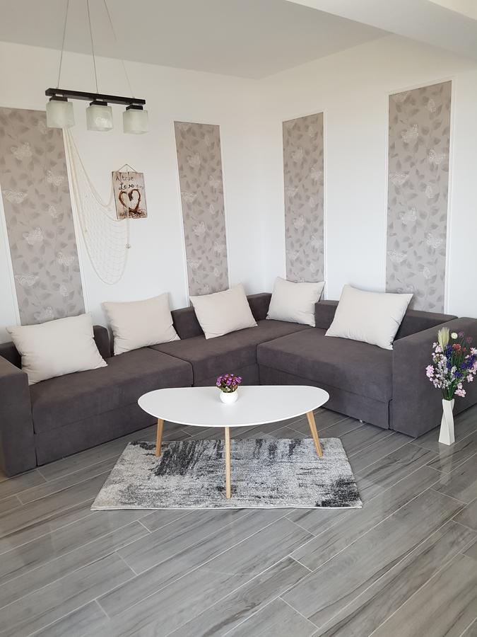 Frontal View By Twin Residence Mamaia Eksteriør bilde